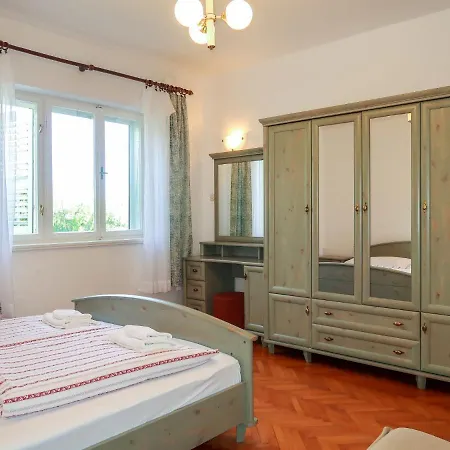 Andela By Interhome Barbat na Rabu