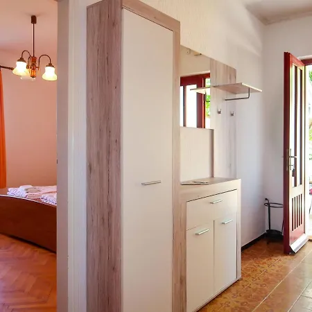 Andela - Rab170 By Interhome